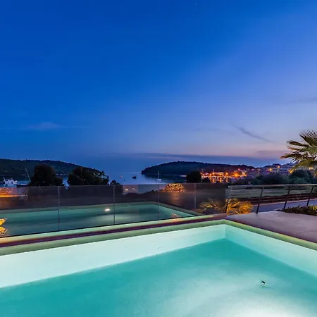 Lovely In With Swimming Pool